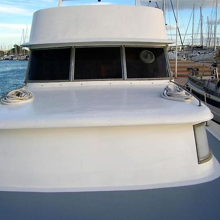 Hôtel Yacht bateau moteur Benetti 19m à Sète Extérieur photo