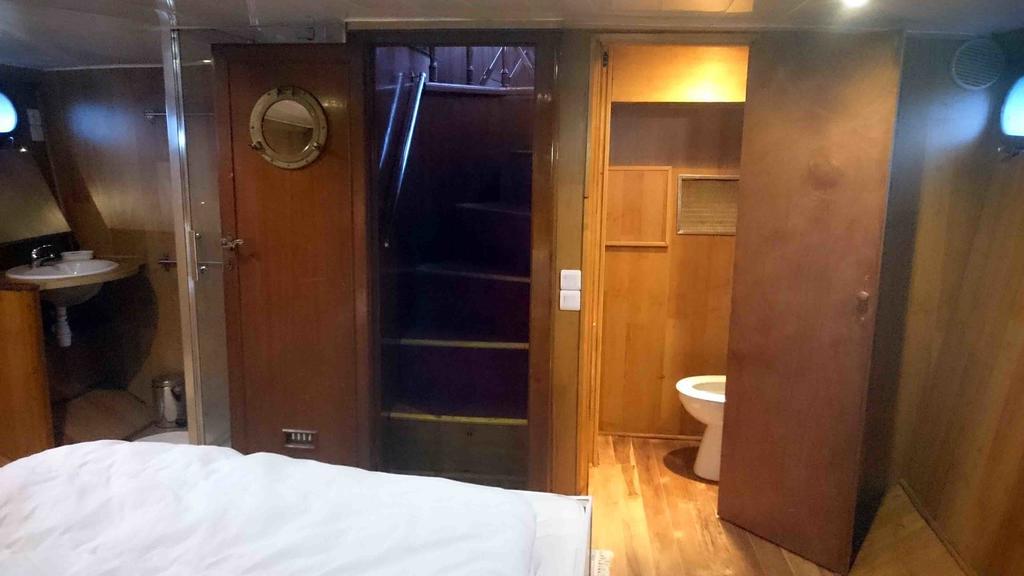 Hôtel Yacht bateau moteur Benetti 19m à Sète Extérieur photo