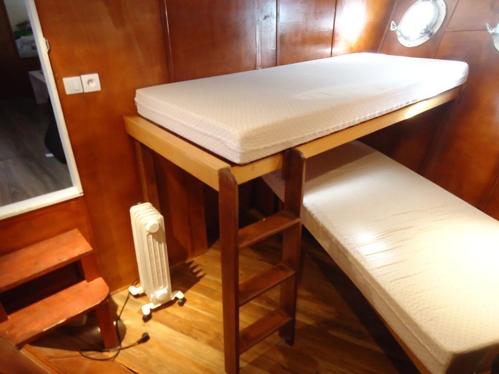 Hôtel Yacht bateau moteur Benetti 19m à Sète Extérieur photo